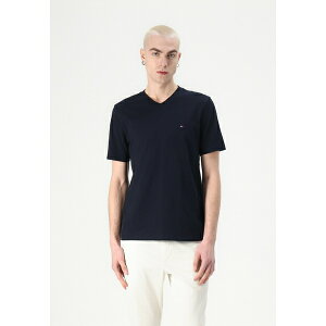 g~[ qtBK[ Y T_ V[Y ESSENTIAL V NECK TEE - Basic T-shirt - desert sky