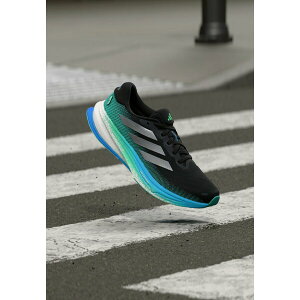 �A�f�B�_�X �����Y �t�B�b�g�l�X �X�|�[�c SUPERNOVA RISE 2 - Road running shoes - core black/glory green