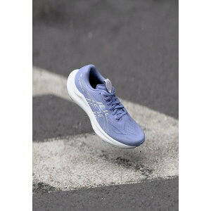 �A�V�b�N�X ���f�B�[�X �X�j�[�J�[ �V���[�Y GT-2000 14 - Road running shoes - bluebell/white