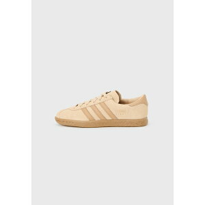 �A�f�B�_�X�I���W�i���X �����Y �X�j�[�J�[ �V���[�Y STADT UNISEX - Trainers - magic beige/cardboard/gold-coloured