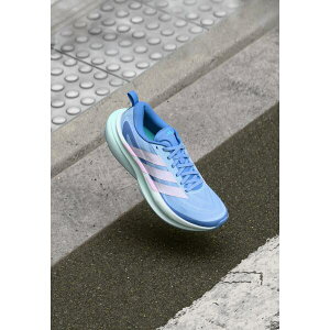 �A�f�B�_�X ���f�B�[�X �X�j�[�J�[ �V���[�Y SUPERNOVA GLIDE - Road running shoes - glow blue/ice lavender/blue fusion