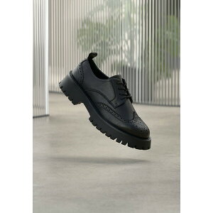 �s�A ���� �����Y �h���X�V���[�Y �V���[�Y UNISEX - Lace-ups - black