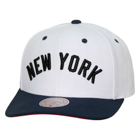 ミッチェル&ネス メンズ 帽子 アクセサリー New York Yankees Mitchell & Ness Cooperstown Collection Pro Crown Snapback Hat White