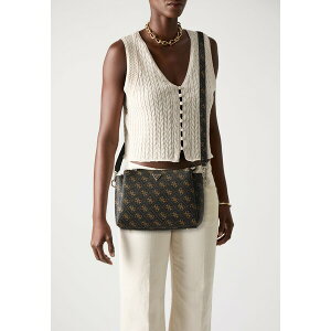 QX fB[X V_[obO obO NOELLE II CROSSBODY - Cross body bag - brown