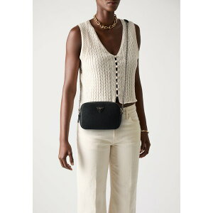 QX fB[X V_[obO obO NOELLE II - Cross body bag - black