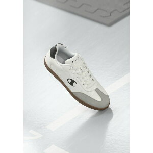 `sI fB[X tBbglX X|[c PRESTIGE - Training shoe - white/black