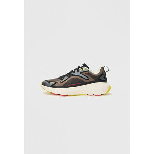 A_[A[}[ fB[X tBbglX X|[c AURA UNISEX - Training shoe - black/stone/racer red