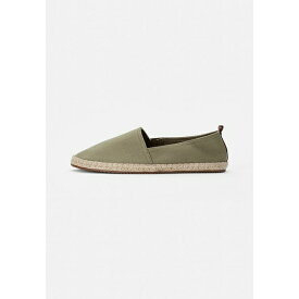 ピア ワン メンズ スリッポン・ローファー シューズ RENA ESPADRILLE UNISEX - Espadrilles - olive