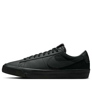 Nike �i�C�L �����Y �X�j�[�J�[ �yNike SB Zoom Blazer Low Pro GT ISO 'Triple Black' DR9099-001�z �T�C�Y US_8(26.0cm)
