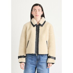 �}�[�N �P�C�� ���f�B�[�X �W���P�b�g���u���]�� �A�E�^�[ Winter jacket - bright ecru