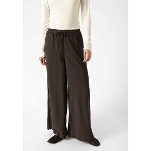 \[NhCOWA[ fB[X JWApc {gX Trousers - chocolate torte