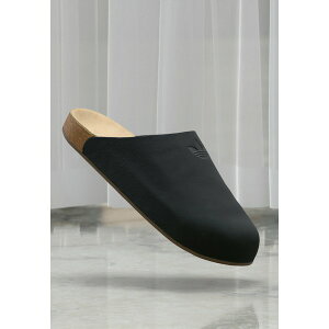 AfB_XIWiX fB[X T_ V[Y ADIMULE UNISEX - Clogs - core black