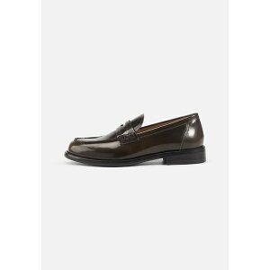 �o�K�{���h ���f�B�[�X �T���_�� �V���[�Y LINN - Slip-ons - walnut