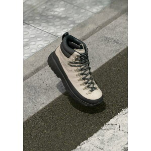 RrA fB[X nCLO X|[c NEWTON ALPINE PT - Hiking shoes - cloud grey/shark