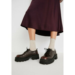 C[u Ah Ih fB[X T_ V[Y Lace-ups - bordeaux