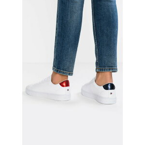 g~[ qtBK[ fB[X Xj[J[ V[Y ESSENTIAL - Trainers - red