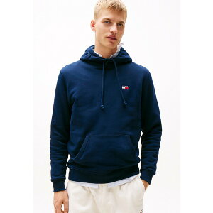 トミーヒルフィガー メンズ パーカー・スウェットシャツ アウター BADGE - Sweatshirt - dark blue