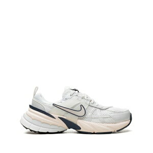 �i�C�L ���f�B�[�X �X�j�[�J�[ �V���[�Y V2k run white sneakers White