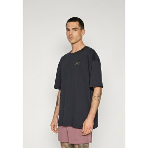 A_[A[}[ Y T_ V[Y LABEL - Basic T-shirt - black