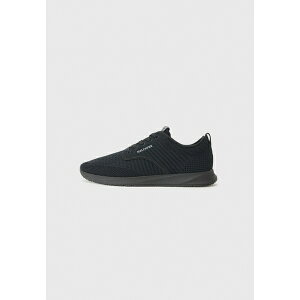 g~[ qtBK[ Y Xj[J[ V[Y NEWPORT 3D PREMIUM - Trainers - black