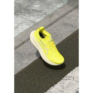 AVbNX Y jO X|[c GEL NIMBUS 27 - Road running shoes - citron/cream