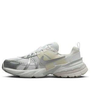 Nike iCL fB[X Xj[J[ Metallic Silver/White y(WMNS) Nike V2K Run 'Metallic Silver' FD0736-104z TCY US_5(22.0cm)