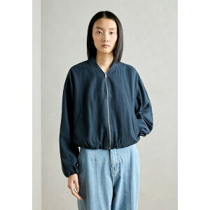 }R|[ fB[X WPbgu] AE^[ INDOOR JACKET BLOUSON STYLE CROPPED LENGTH, ELASTIC CUFFS COLLAR ZIPPER - Bomber Jacket - muted blue