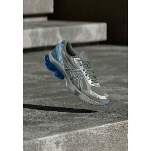 �A�V�b�N�X ���f�B�[�X �X�j�[�J�[ �V���[�Y GEL KINETIC FLUENT UNISEX - Trainers - clay grey/steel grey