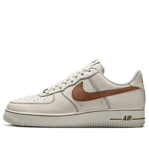 Nike �i�C�L �����Y �X�j�[�J�[ �yNike Air Force 1 '07 LV8 'Ivory Saddle Brown' HQ2037-101�z �T�C�Y US_M_13