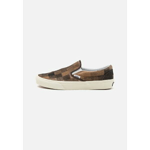 バンズ レディース スリッポン・ローファー シューズ CLASSIC SLIP-ON UNISEX - Slip-ons - brown