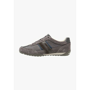 �W�F�I�b�N�X �����Y �X�j�[�J�[ �V���[�Y WELLS - Trainers - dark grey