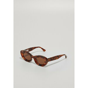 eBG[ X[ fB[X TOXACEFA ANZT[ CULT GAIA THIERRY LASRY - Sunglasses - brown