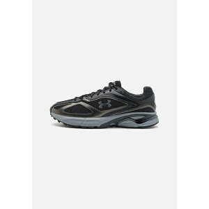 A_[A[}[ fB[X tBbglX X|[c HOVR APPARITION UNISEX - Training shoe - black/metallic black/castlerock