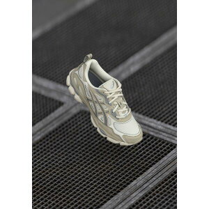 �A�V�b�N�X �����Y �X�j�[�J�[ �V���[�Y GEL NYC UNISEX - Trainers - smoke grey