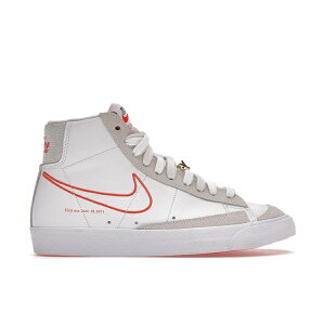 Nike �i�C�L ���f�B�[�X �X�j�[�J�[ �yNike Blazer Mid 77 SE First Use White (Women's)�z �T�C�Y US_7(24.0cm) White/Orange-Summit White-Sail