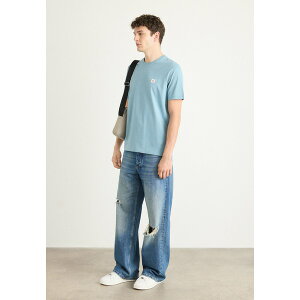 �J���o���N���C�� �����Y T�V���c �g�b�v�X BADGE TEE 2 PACK - Basic T-shirt - smoke blue/formal gray