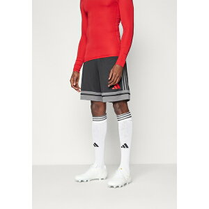AfB_X Y T_ V[Y SQUADRA SHORTS - Sports shorts - black/team grey four/pure ruby
