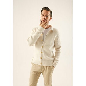 sA  Y jbg&Z[^[ AE^[ Cardigan - off-white