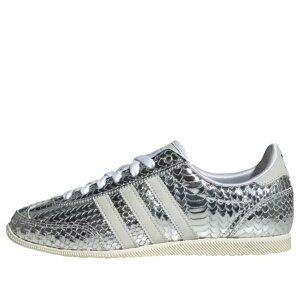 adidas �A�f�B�_�X ���f�B�[�X �X�j�[�J�[ �y(WMNS) adidas Japan 'Silver Metallic Cloud White' KH9017�z �T�C�Y US_W_13
