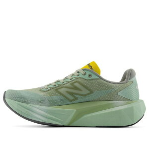 New Balance �j���[�o�����X ���f�B�[�X �X�j�[�J�[ �y(WMNS) New Balance FuelCell Rebel v5 'Garter Snake Mosaic Green Lemon' WFCXTD5�z �T�C�Y US_7(24.0cm)