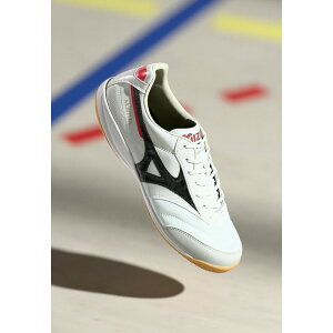 �~�Y�m �����Y �t�B�b�g�l�X �X�|�[�c MORELIA SALA PRO IN - Indoor football boots - white/black/chinese red