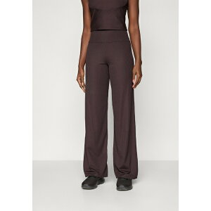 I[vC fB[X JWApc {gX ONPHOMIE WIDE - Tracksuit bottoms - chocolate torte