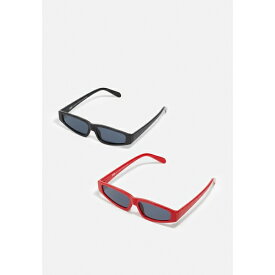 アーバン クラシックス メンズ サングラス・アイウェア アクセサリー SUNGLASSES LEFKADA UNISEX 2 PACK - Sunglasses - black/red