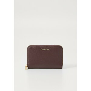 JoNC fB[X z ANZT[ EMBOSSED LOGO - Wallet - fudge/espresso