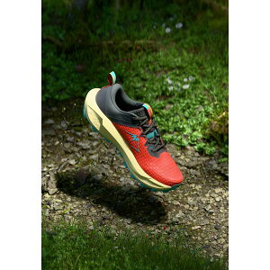 AVbNX Y tBbglX X|[c GEL TRABUCO 13 - Trail running shoes - piquant orange/sandstorm