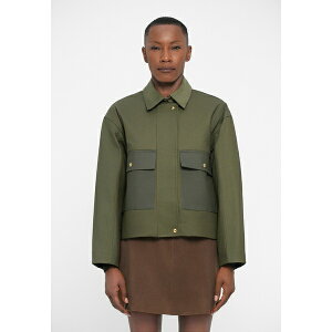 OAh{[ fB[X WPbgu] AE^[ NONIE JACKET - Light jacket - olive