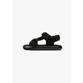 カンペール レディース サンダル シューズ FLOTA - Platform sandals - schwarz