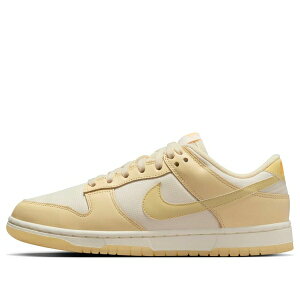 Nike �i�C�L ���f�B�[�X �X�j�[�J�[ Muslin/Team Gold/Pale Ivory/Laser Orange/Coconut Milk �y(WMNS) Nike Dunk Low 'Team Gold' FZ2552-100�z �T�C�Y US_5(22.0cm)