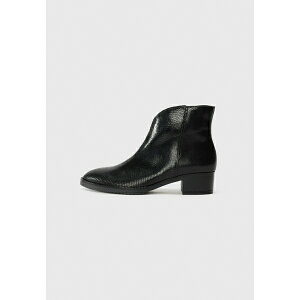 K{[ fB[X u[c V[Y Classic ankle boots - black