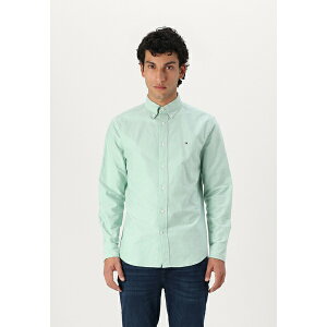 g~[ qtBK[ Y Vc gbvX SOLID HERITAGE OXFORD SHIRT - Shirt - nouveau green